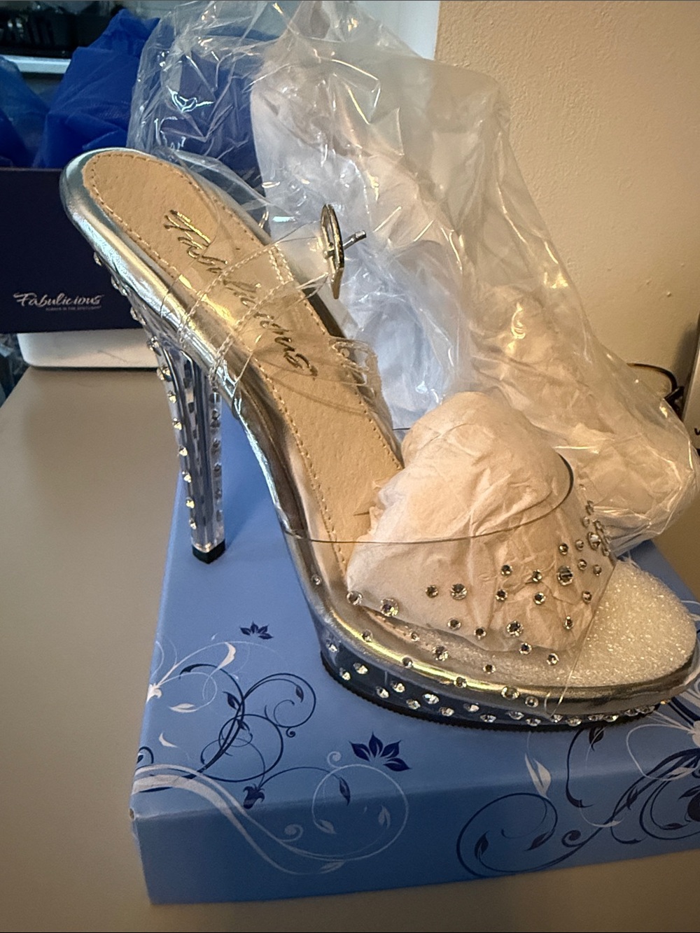 Fabulicious Andrea Full Rhinestone Competition Shoes NIB Size 6